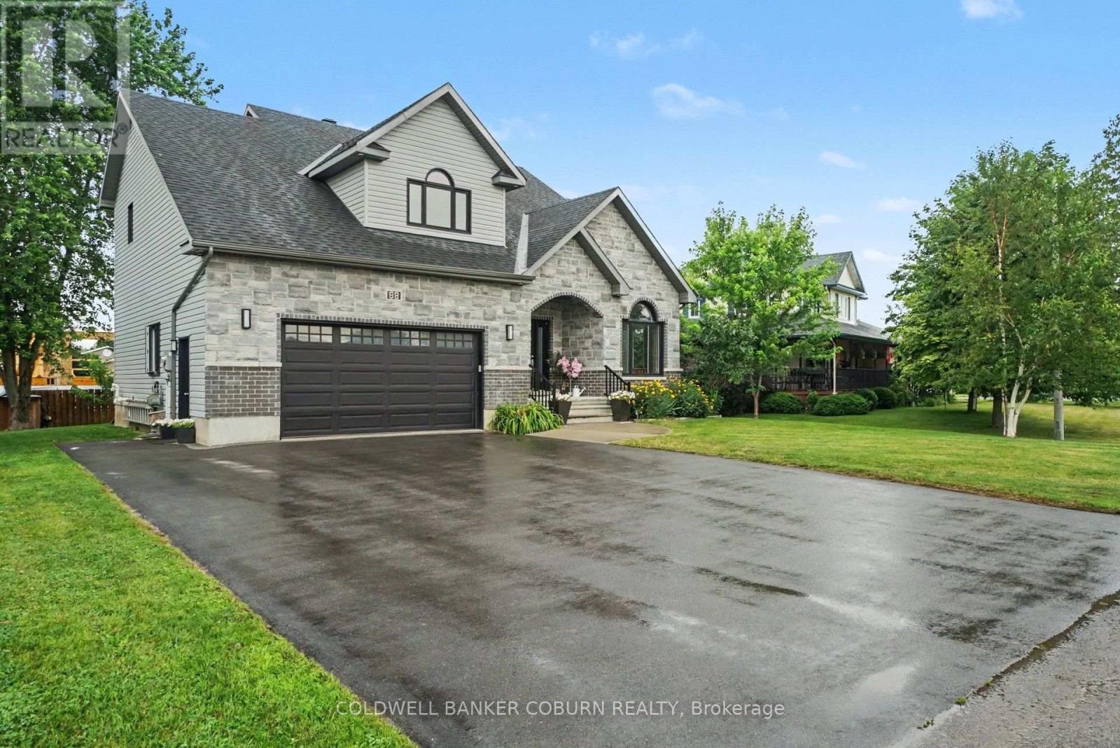 88 TABITHA CRESCENT