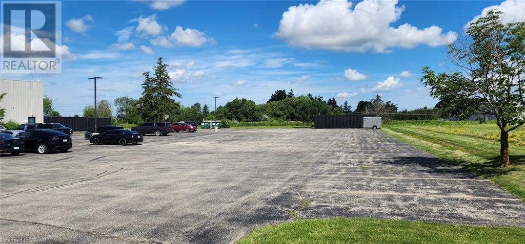 200 BATHURST Drive