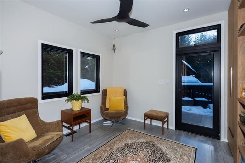 listing image 17293831036605875490