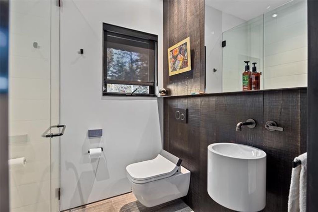 listing image 17297202414257980689