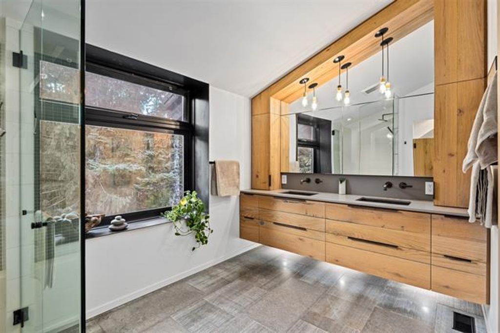 listing image 17295733715364419822