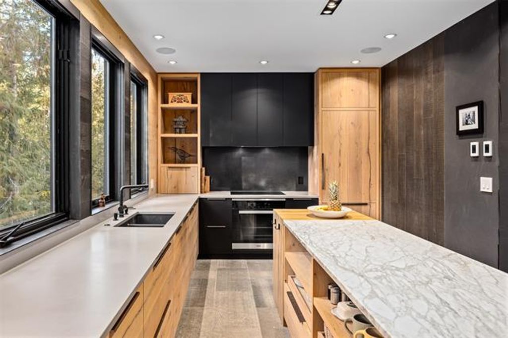 listing image 17296453891036392813