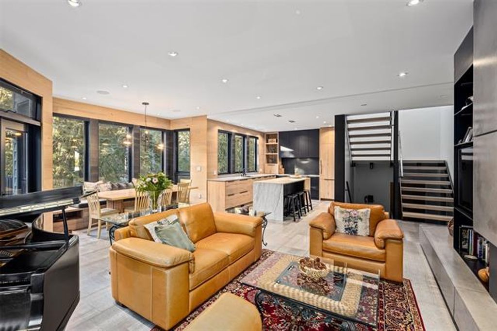 listing image 17299539947668397255