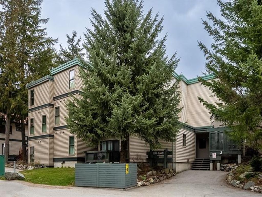 listing image 17299607874390294922