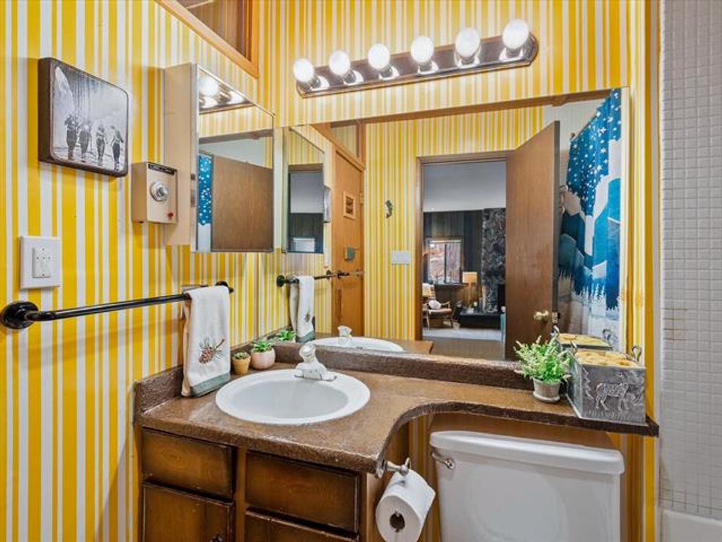 listing image 17297548524603770193