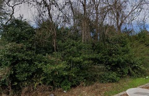 Photo of 325 Lynn Lane, Albany, GA 31705 (MLS # 167315)