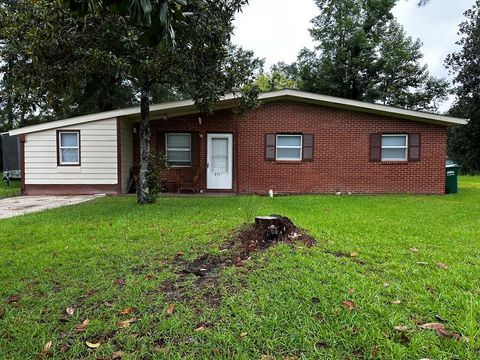 Photo of 611 Albert Court, Albany, GA 31701 (MLS # 166911)