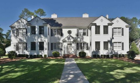 Photo of 911 W 3rd Ave, Albany, GA 31701 (MLS # 165024)