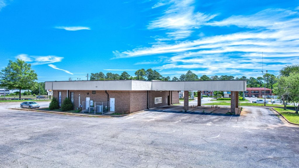 2801 N Slappey Blvd