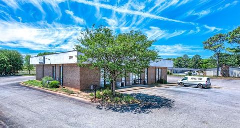 Photo of 2801 N Slappey Blvd, Albany, GA 31763 (MLS # 169176)