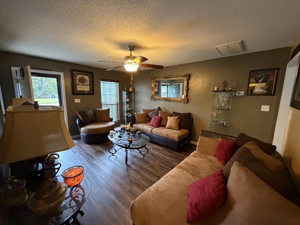 218 Glade Lane