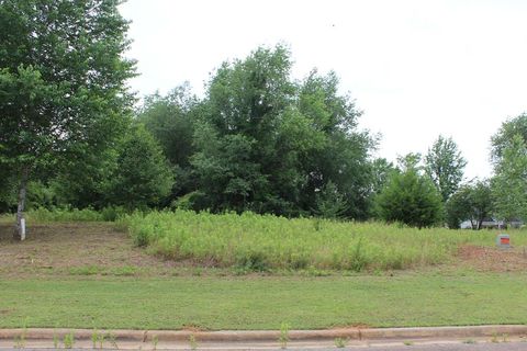 Photo of 234 Wentworth Ln, Albany, GA 31721 (MLS # 165401)