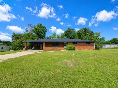 Photo of 1604 S 11th Street, Cordele, GA 31015 (MLS # 169177)