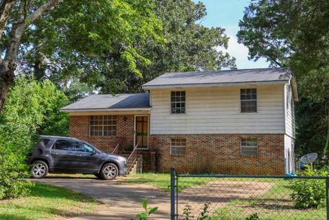 Photo of 1405 Westcliff Ct, Albany, GA 31705 (MLS # 166845)