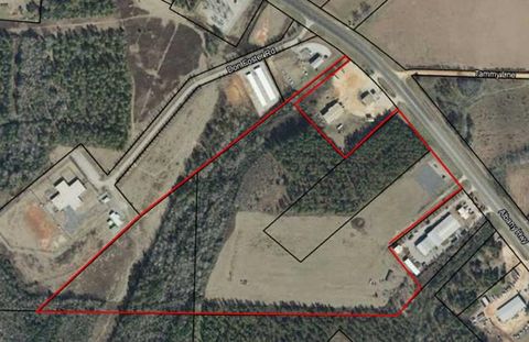 Photo of 1908 Albany Highway, Dawson, GA 39842 (MLS # 165108)