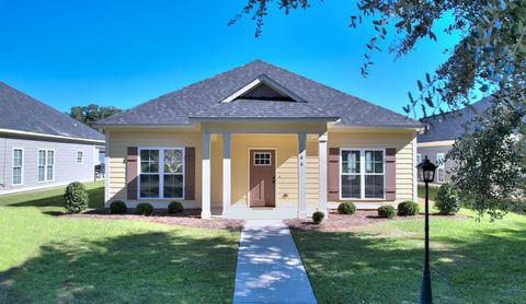 Photo of 1666 Arlington Park Cir, Albany, GA 31701 (MLS # 167059)