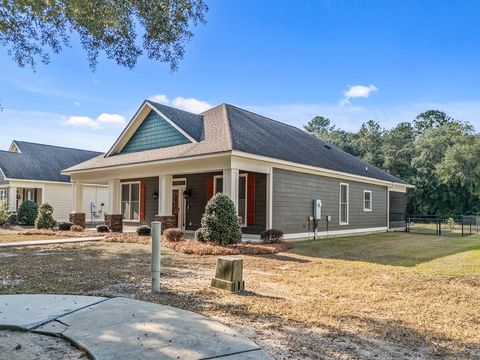 Photo of 1821 Arlington Park Circle, Albany, GA 31701 (MLS # 167368)