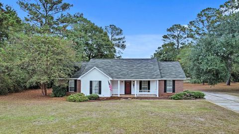 Photo of 142 Cuaneta Drive, Leesburg, GA 31763 (MLS # 167011)