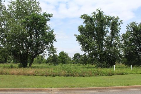 Photo of 191 Stonegate Drive, Albany, GA 31721 (MLS # 165431)