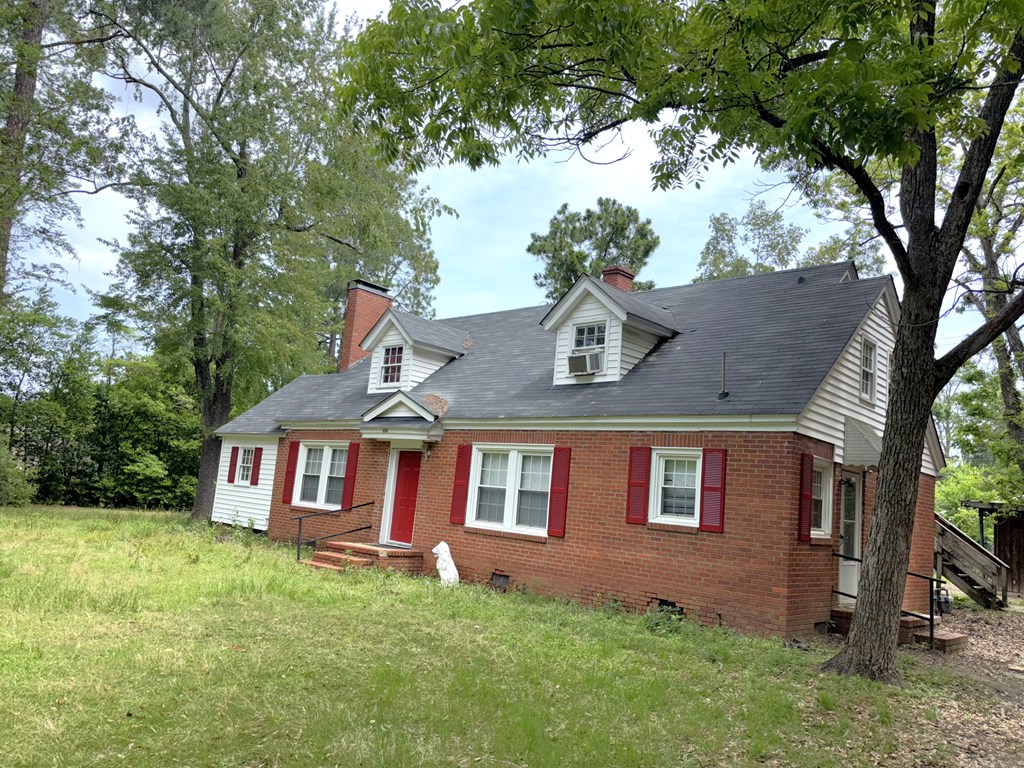 1139 Julia Ave