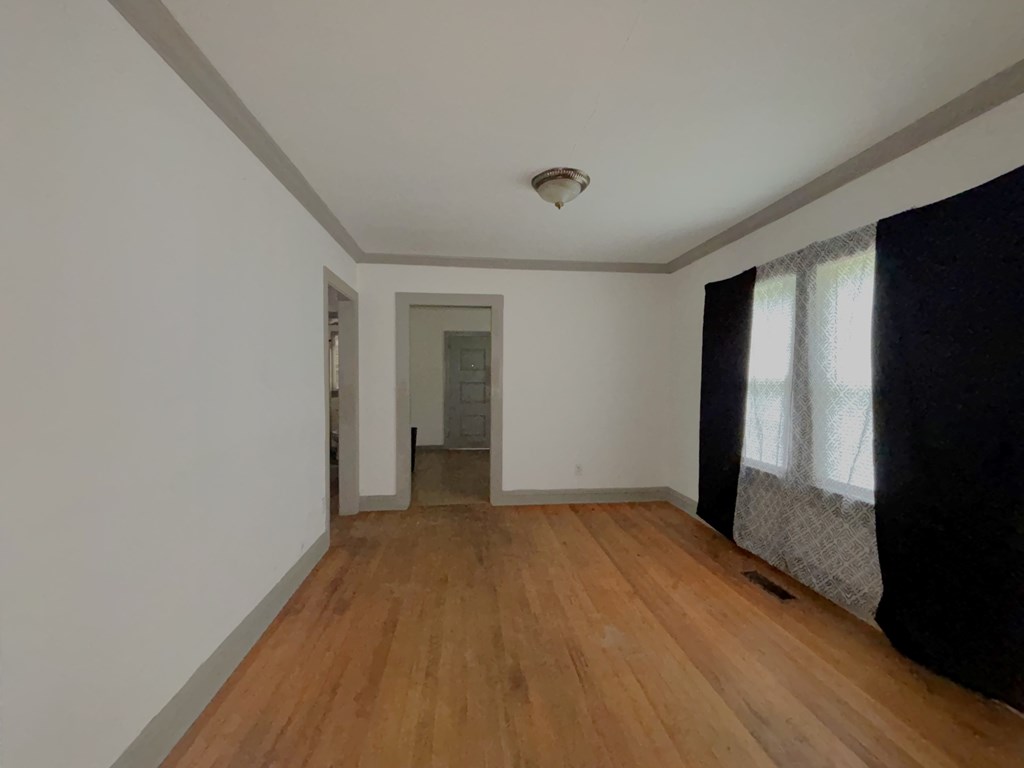 1139 Julia Ave