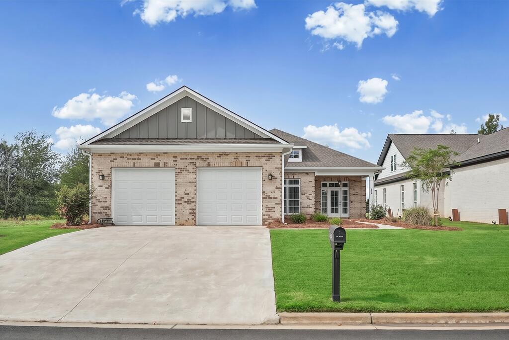 225 Wentworth Ln