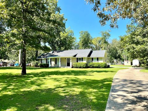 Photo of 222 North Doublegate Drive, Albany, GA 31721 (MLS # 168923)
