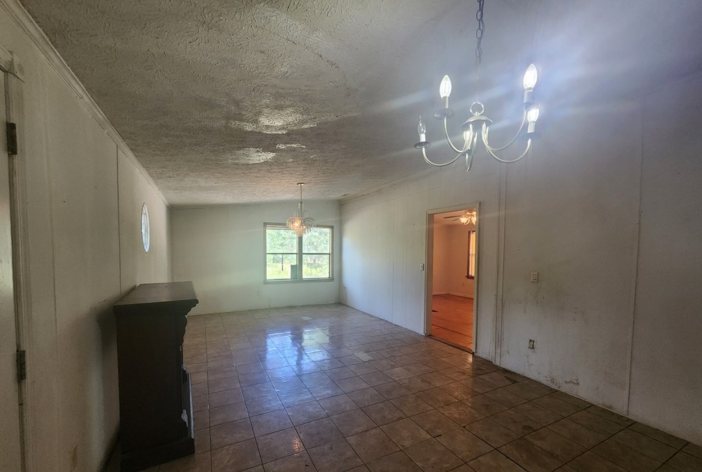 4883 Thomas Lee Road