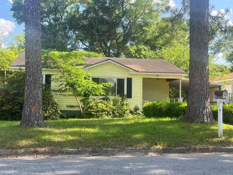 Photo of 518 Dorsett Ave, Albany, GA 31701 (MLS # 165255)