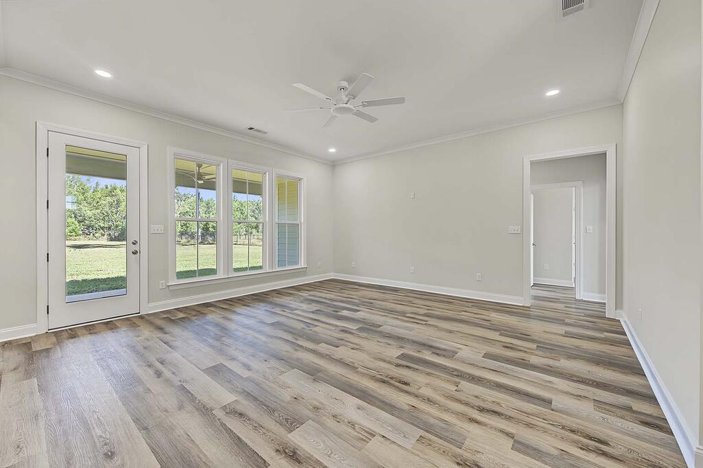 329 Willow Oak Loop
