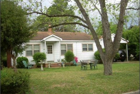 Photo of 215/217 Franklin Drive, Albany, GA 31705 (MLS # 167556)