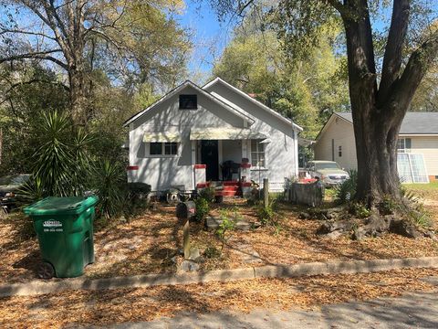 Photo of 613 Cherry Avenue, Albany, GA 31701 (MLS # 168771)
