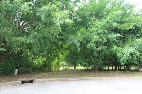 Photo of 348 Osprey Ridge Court, Albany, GA 31721 (MLS # 167399)