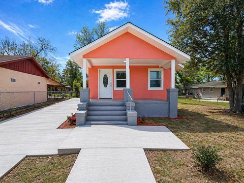 Photo of 412 Holloway Avenue, Albany, GA 31701 (MLS # 168987)