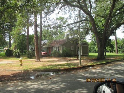Photo of 615 Haley Street, Albany, GA 31701 (MLS # 161133)