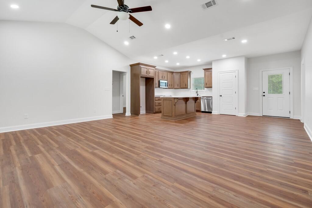 305 W Pope Street