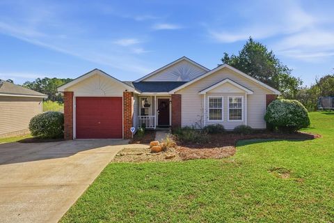Photo of 2805 Stonewater Drive, Albany, GA 31721 (MLS # 168748)