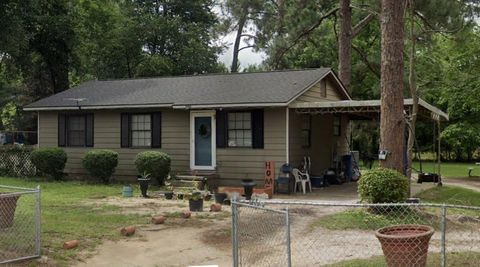 Photo of 1400 Lincoln Avenue E Ave, Albany, GA 31705 (MLS # 161208)