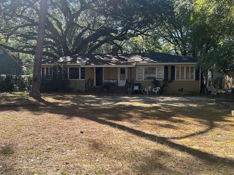Photo of 714 9th Avenue, Albany, GA 31701 (MLS # 166965)
