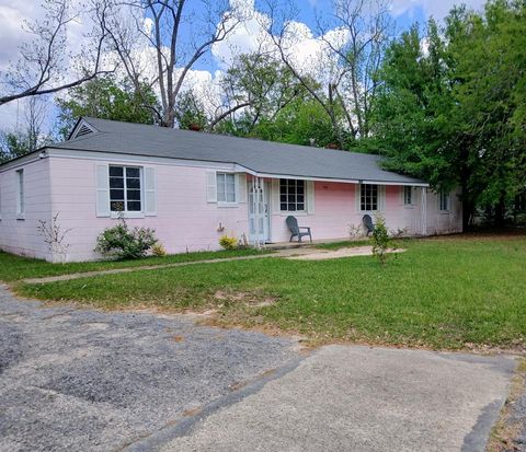 Photo of 1523 NE Malone Dr, Albany, GA 31705 (MLS # 167347)