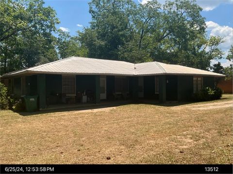 Photo of 1108 A/B Fourth Avenue, Albany, GA 31707 (MLS # 167631)