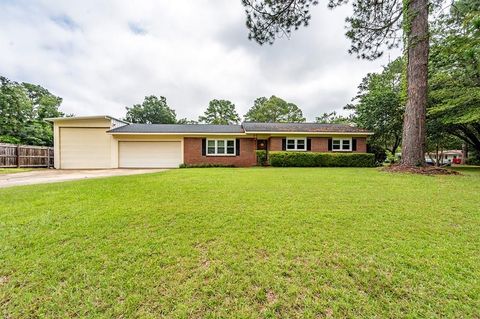 Photo of 2300 Hilltop Drive, Albany, GA 31707 (MLS # 167396)