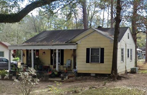 Photo of 1416 Edgerly Avenue, Albany, GA 31707 (MLS # 161220)