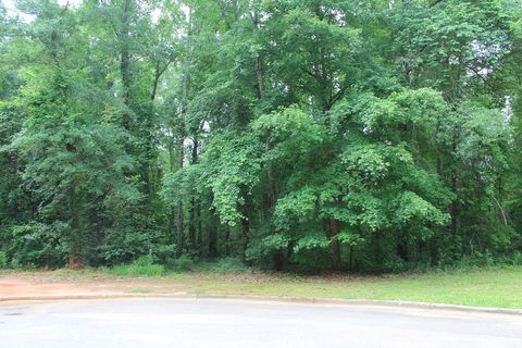 Photo of 333 Ironhorse Court, Albany, GA 31721 (MLS # 165377)