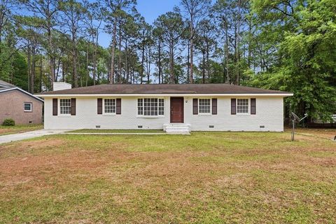 Photo of 2116 Kirkwood Rd, Albany, GA 31721 (MLS # 168852)