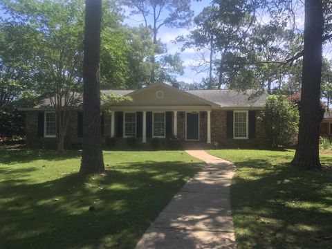 Photo of 1906 Robinhood Road, Albany, GA 31707 (MLS # 169143)