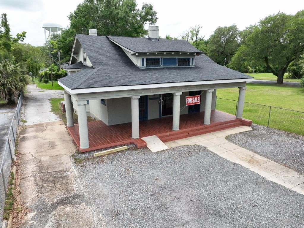 526 W Oglethorpe Blvd
