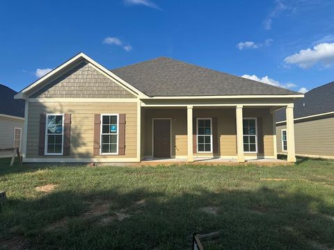Photo of 1648 Arlington Park Cir, Albany, GA 31701 (MLS # 164572)
