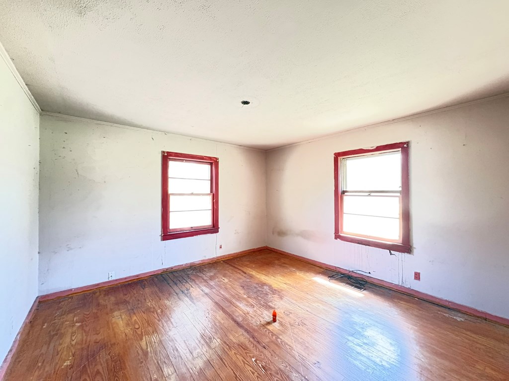 1364 Evergreen Road