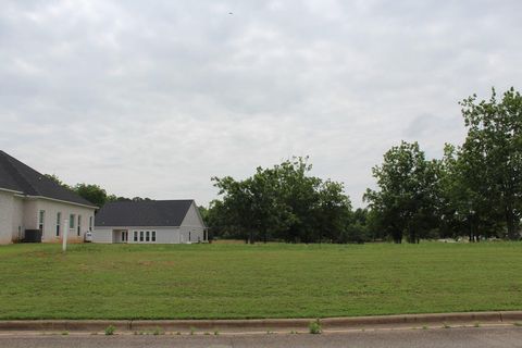 Photo of 198 Stonegate Drive, Albany, GA 31721 (MLS # 165418)